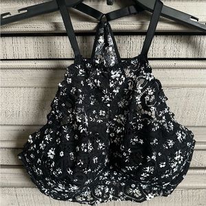 PINK Black & White Lace Padded Bralette Size L Adjustable Straps. Hooks closure